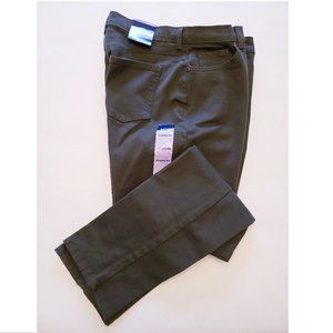 Basic Editions 5 pocket jeans, classic fit, olive green, NWT, size 8 Avg